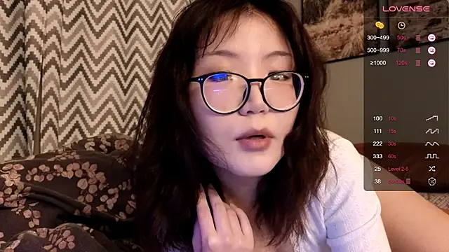 nullgirl online show from February 4, 10:05 pm