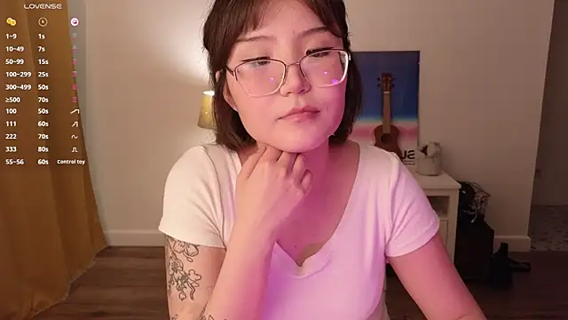 nullgirl online show from June 22, 2:17 am