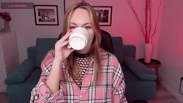 EvieMagical online show from April 9, 12:33 pm