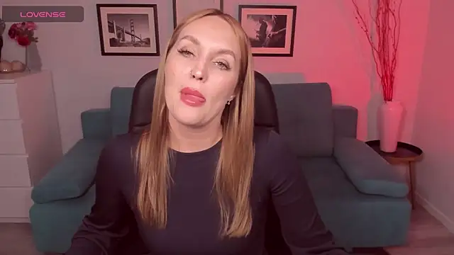 EvieMagical online show from March 24, 6:19 pm