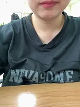 Donna9696 online show from June 2, 12:32 am