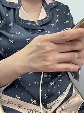 Donna9696 online show from January 18, 6:17 am