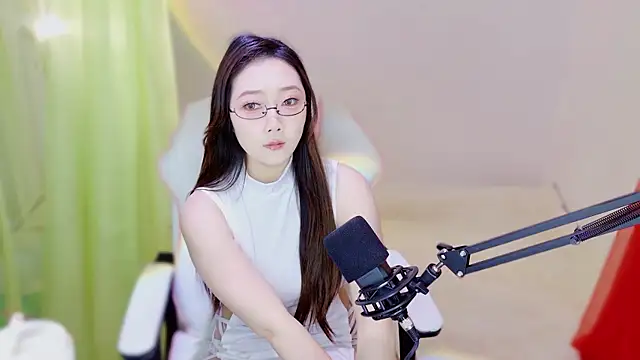 luna-168 online show from April 23, 8:32 am