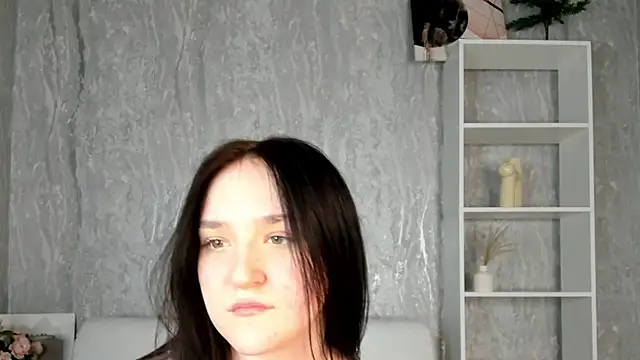 LexiVale online show from February 18, 8:33 am