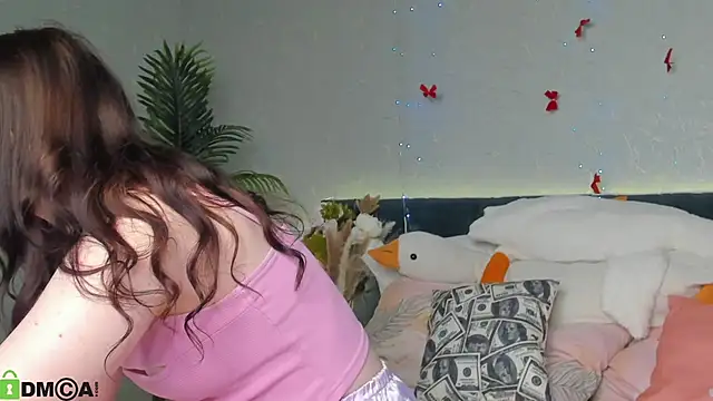 LexiVale online show from February 26, 8:03 am