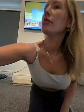 Daisyprin online show from February 23, 1:55 pm