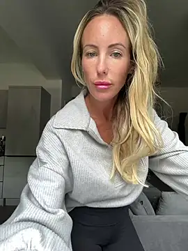 Daisyprin online show from June 30, 12:05 pm