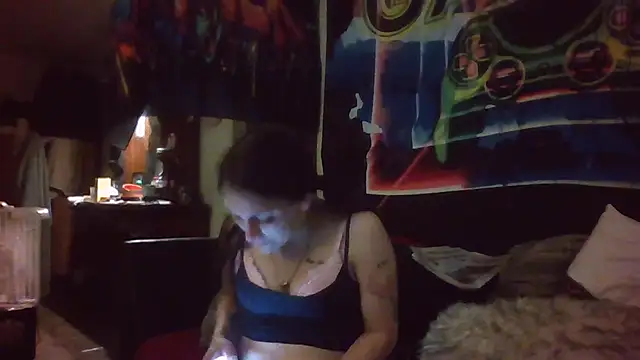 Snapshot of LadySn0w26 chatting on May 14, 1:02 am LadySn0w26 online show from May 14, 1:02 am