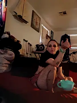 LadySn0w26 online show from April 9, 12:11 pm