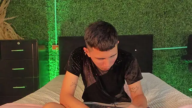 Snapshot of Star_blaze chatting on March 13, 7:30 pm Star blaze online show from March 13, 7:30 pm