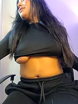 valenlopezz  online show from June 2, 4:23 am
