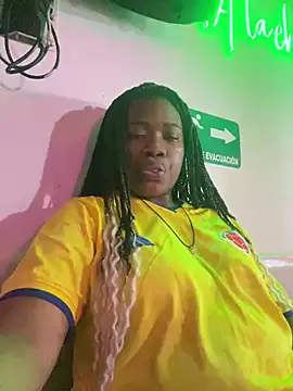 Snapshot of chanellmontes3 chatting on July 8, 2:24 am chanellmontes3 online show from July 8, 2:24 am