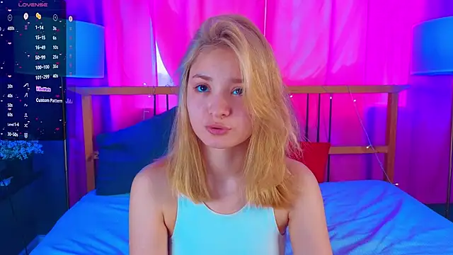 BarbaraGreen online show from March 30, 6:26 am