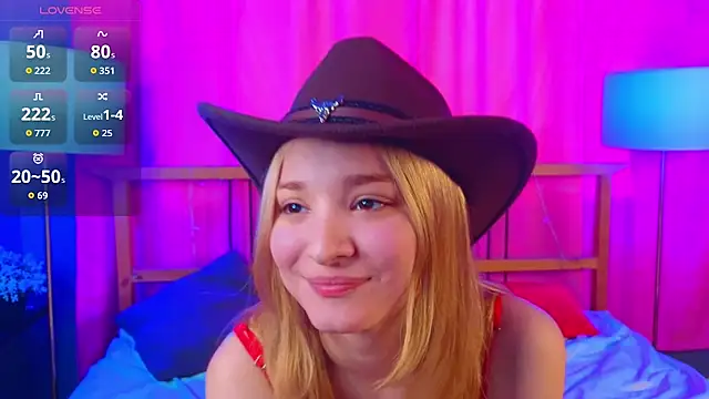 BarbaraGreen online show from March 25, 6:13 am