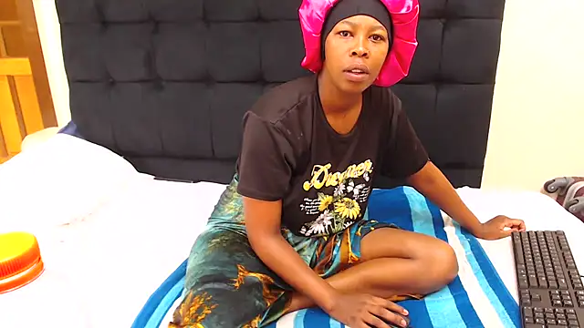 Sexy Baddie online show from February 14, 6:46 am