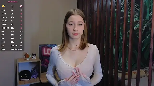 vickky shy online show from April 5, 6:25 pm