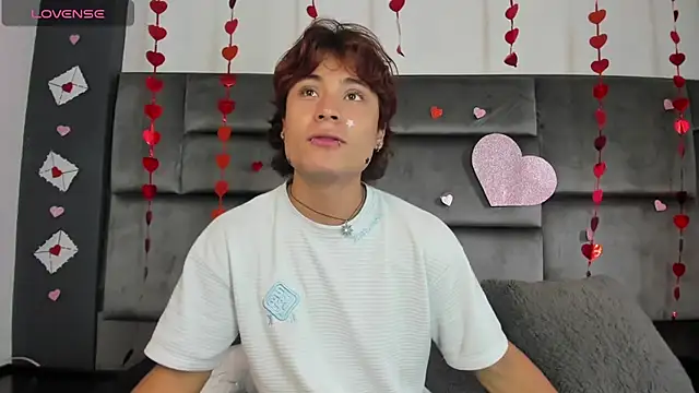 Snapshot of Liam_Grant chatting on February 10, 7:02 pm Liam Grant online show from February 10, 7:02 pm