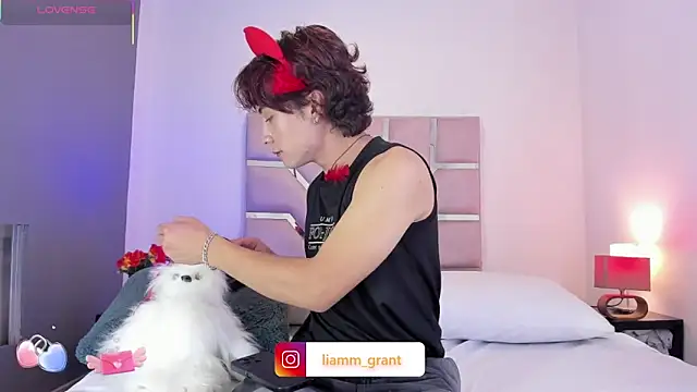 Snapshot of Liam_Grant chatting on February 1, 7:45 pm Liam Grant online show from February 1, 7:45 pm