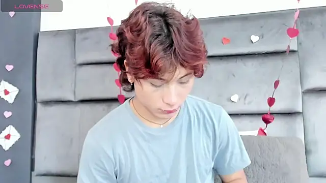 Snapshot of Liam_Grant chatting on February 12, 7:13 pm Liam Grant online show from February 12, 7:13 pm