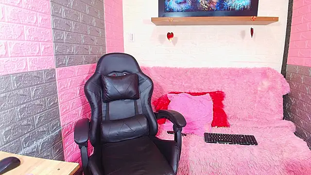 hotcakes uwu online show from March 24, 2:55 am