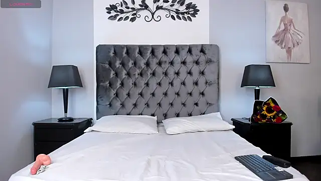 Snapshot of Kiri_Black_ chatting on February 27, 4:45 am Kiri Black online show from February 27, 4:45 am