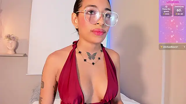 Snapshot of Scarlet_Vixen_ chatting on June 7, 3:06 pm Scarlet Vixen online show from June 7, 3:06 pm