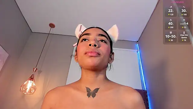 Scarlet Vixen  online show from April 5, 12:45 pm