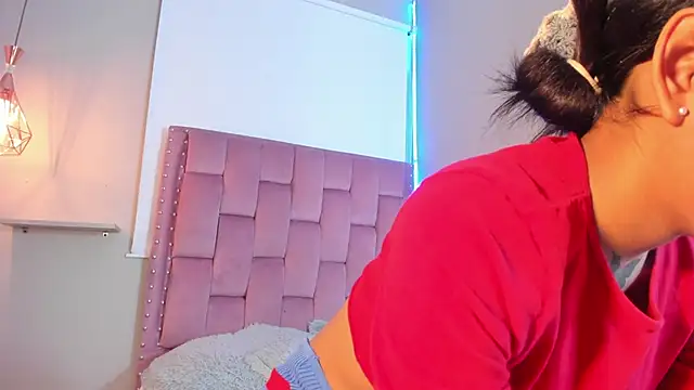 Scarlet Vixen  online show from March 11, 12:32 pm