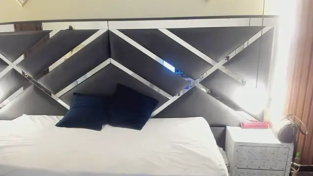 Ambarross  online show from March 10, 12:42 pm