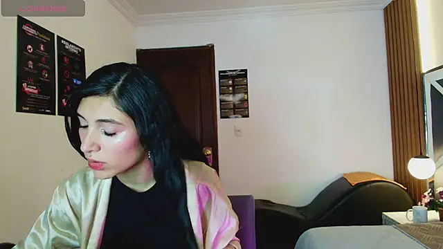 Snapshot of Ambarross_ chatting on July 10, 2:06 pm Ambarross online show from July 10, 2:06 pm