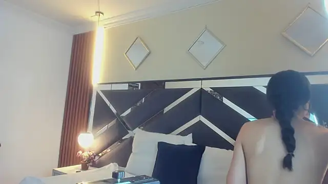 Ambarross  online show from April 16, 1:56 pm