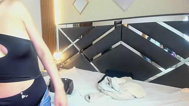 Ambarross  online show from March 21, 12:53 pm