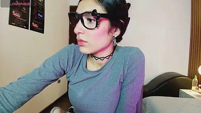 Snapshot of Ambarross_ chatting on June 20, 2:00 pm Ambarross online show from June 20, 2:00 pm