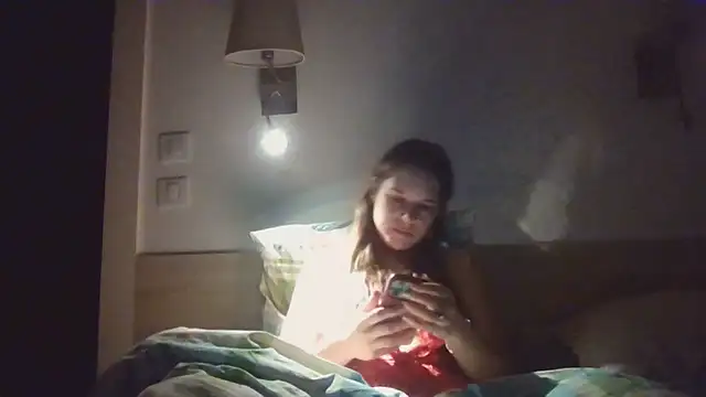 Snapshot of NyraLuna chatting on February 12, 11:15 pm NyraLuna online show from February 12, 11:15 pm