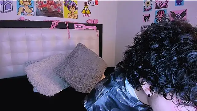 LuanRush  online show from April 8, 7:04 pm