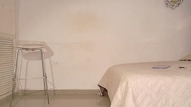 sofia laverde online show from February 9, 7:45 pm