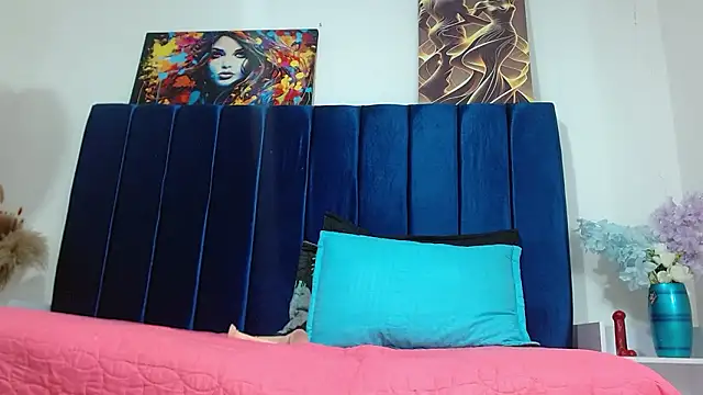 Bombom brown1 online show from March 7, 8:03 pm