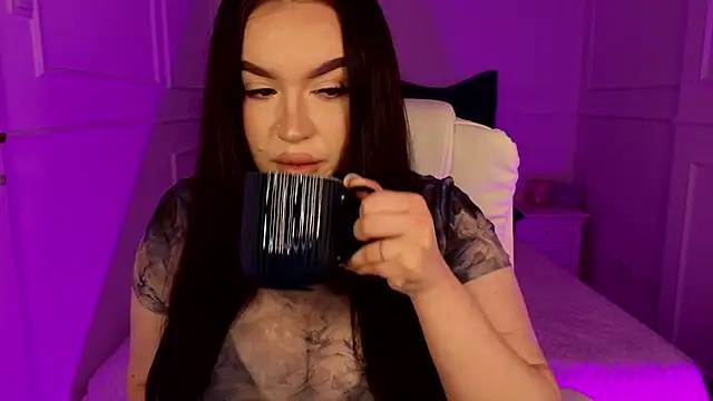 tinafox  online show from March 20, 8:15 am