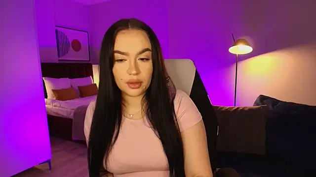 tinafox  online show from February 6, 8:10 am