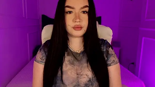 tinafox  online show from April 23, 7:04 am