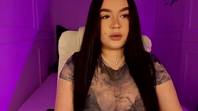 tinafox  online show from March 26, 9:40 am