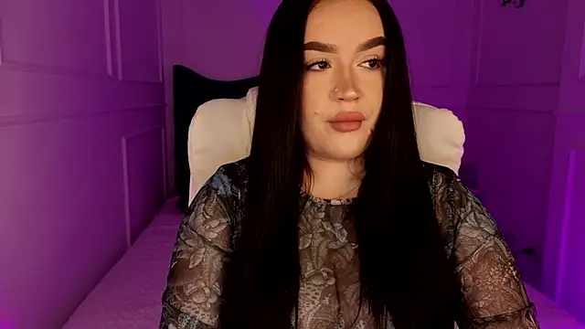 tinafox  online show from April 7, 7:10 am