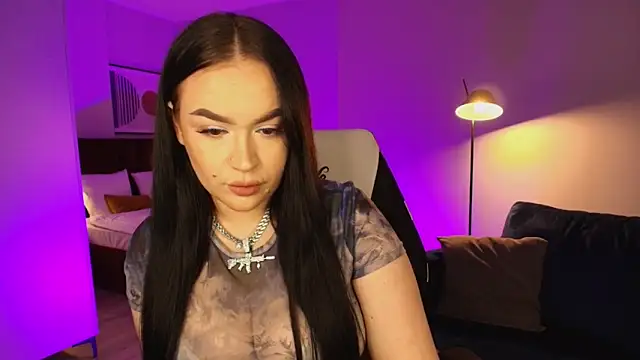 tinafox  online show from January 17, 8:40 am