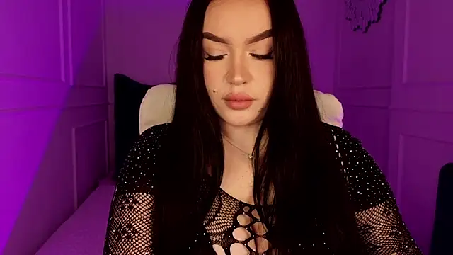 tinafox  online show from March 16, 8:07 am