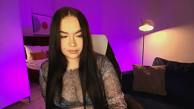 tinafox  online show from February 8, 8:12 am