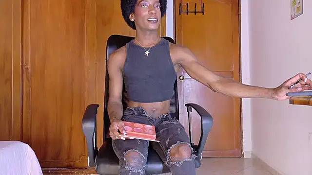 Snapshot of samirths_boy_ chatting on June 19, 7:20 pm samirths boy online show from June 19, 7:20 pm