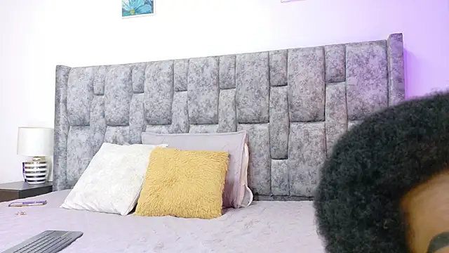 samirths boy  online show from April 14, 7:52 pm