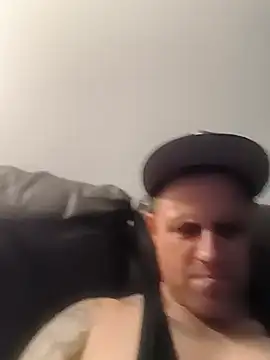 Snapshot of ThickaThuckDick07 chatting on May 17, 1:33 pm ThickaThuckDick07 online show from May 17, 1:33 pm