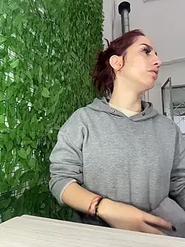 elodie rouge online show from March 17, 11:24 am