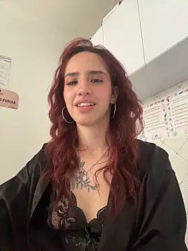 elodie rouge online show from April 18, 7:07 pm